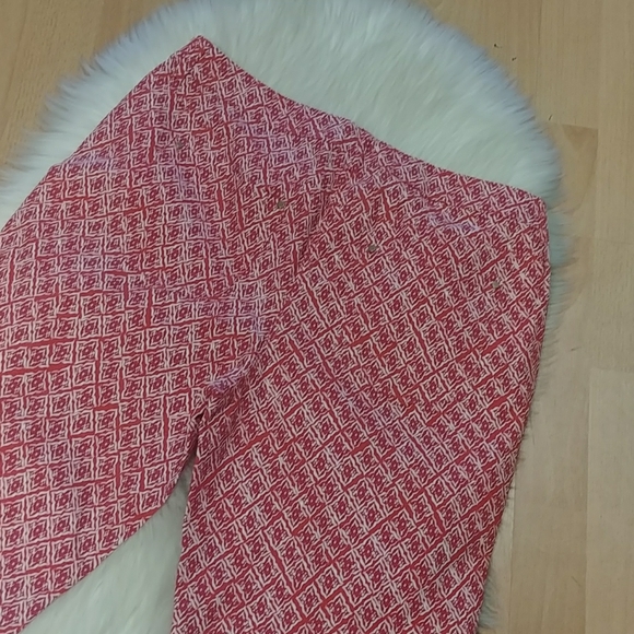 Chico's Serene Stretch Crop Capri Pant - Picture 8 of 9